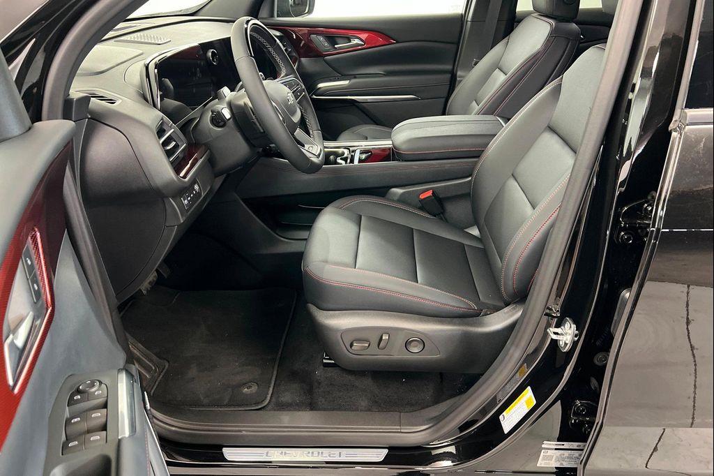 new 2026 Chevrolet Traverse car, priced at $58,054