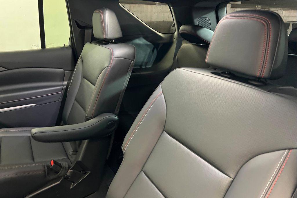 new 2026 Chevrolet Traverse car, priced at $58,054