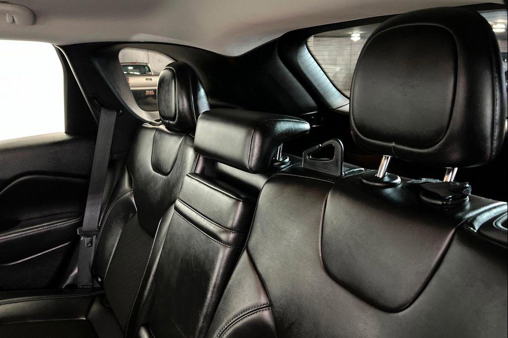 used 2019 Jeep Cherokee car, priced at $18,266