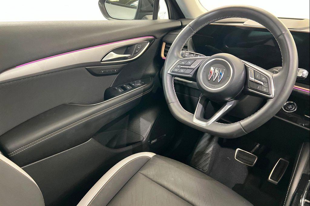 used 2025 Buick Envision car, priced at $31,592