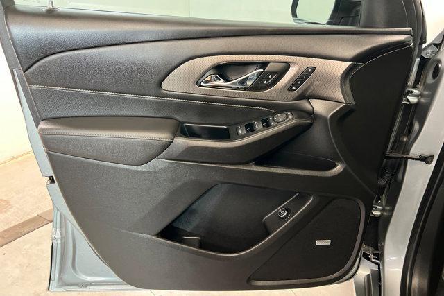 used 2023 Chevrolet Traverse car, priced at $38,295