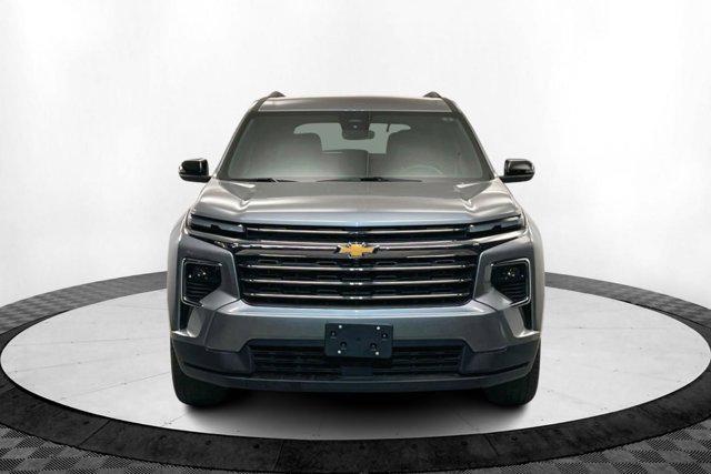 used 2025 Chevrolet Traverse car, priced at $38,454