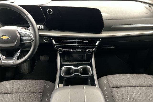 used 2025 Chevrolet Traverse car, priced at $38,454