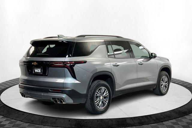 used 2025 Chevrolet Traverse car, priced at $38,454
