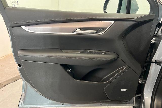 new 2026 Cadillac XT5 car, priced at $48,519