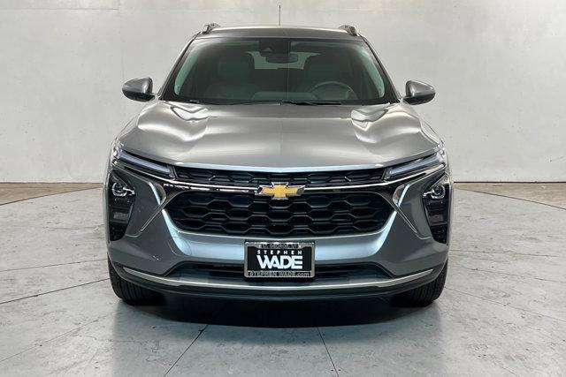 used 2025 Chevrolet Trax car, priced at $23,183