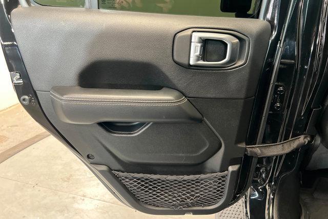 used 2022 Jeep Wrangler Unlimited car, priced at $35,385