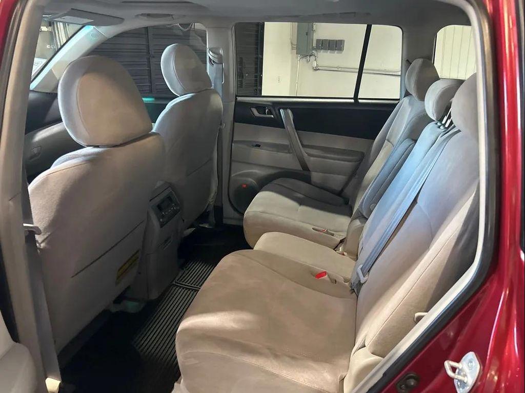 used 2008 Toyota Highlander car, priced at $9,999