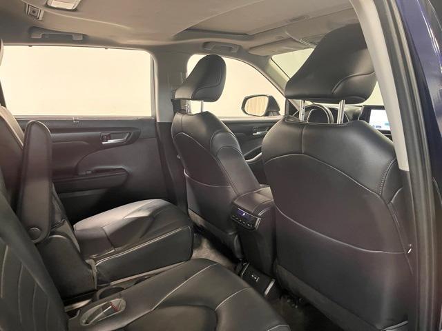 used 2023 Toyota Highlander car, priced at $31,983