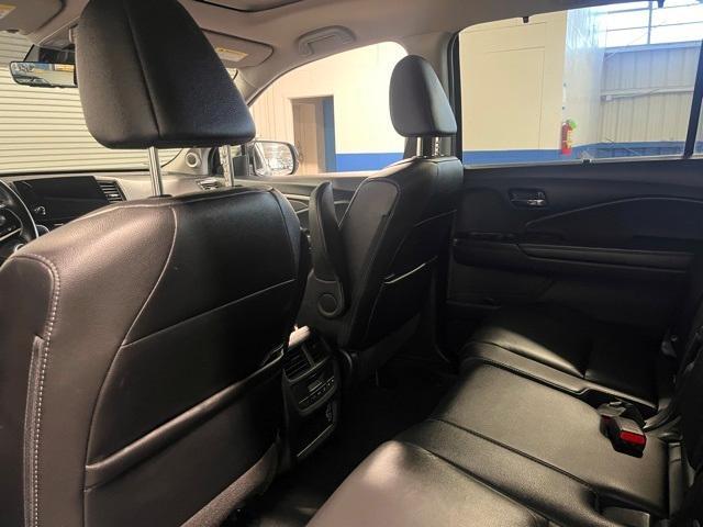 used 2022 Honda Pilot car, priced at $28,943