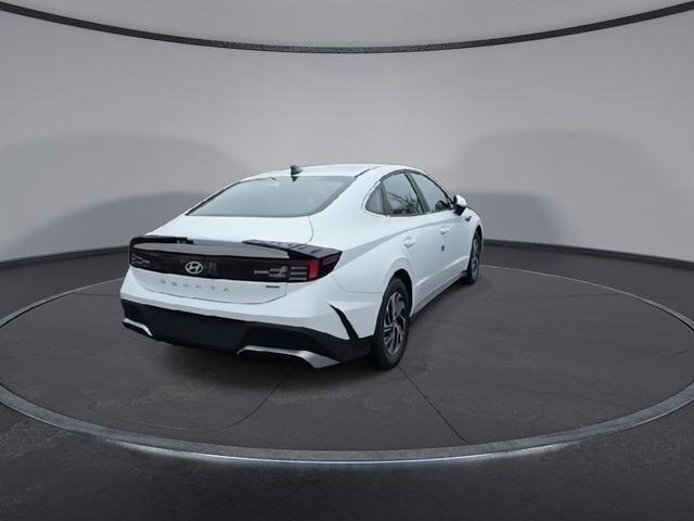 new 2026 Hyundai Sonata Hybrid car, priced at $31,050