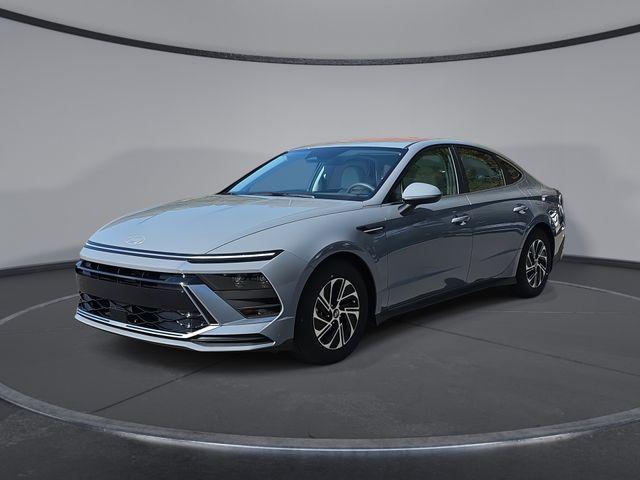 new 2026 Hyundai Sonata Hybrid car, priced at $30,610