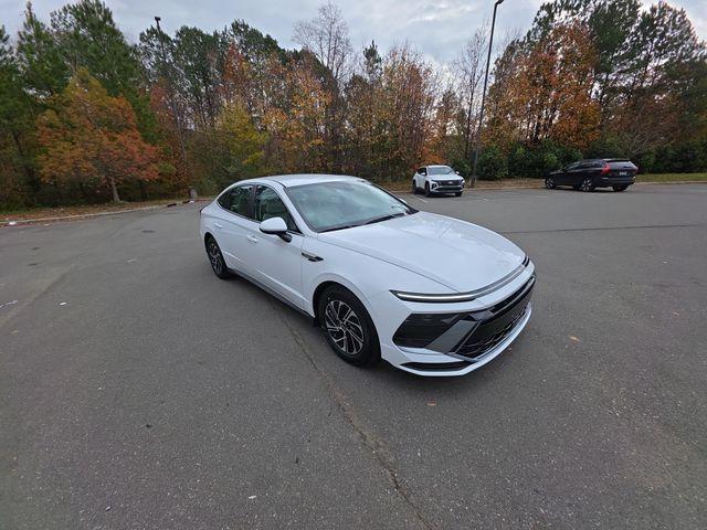 new 2026 Hyundai Sonata Hybrid car, priced at $30,860