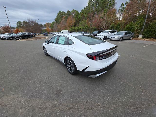 new 2026 Hyundai Sonata Hybrid car, priced at $30,860
