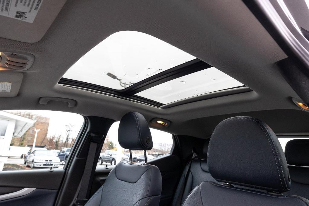 used 2022 Chevrolet Bolt EUV car, priced at $17,995