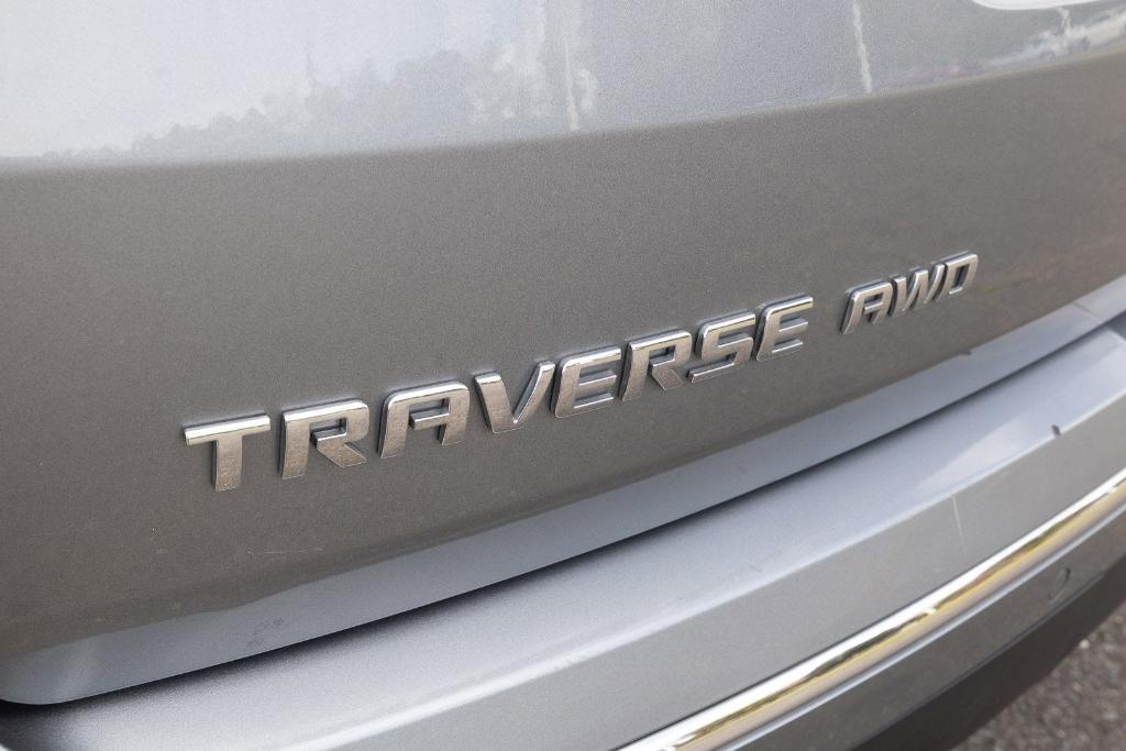 used 2023 Chevrolet Traverse car, priced at $36,495