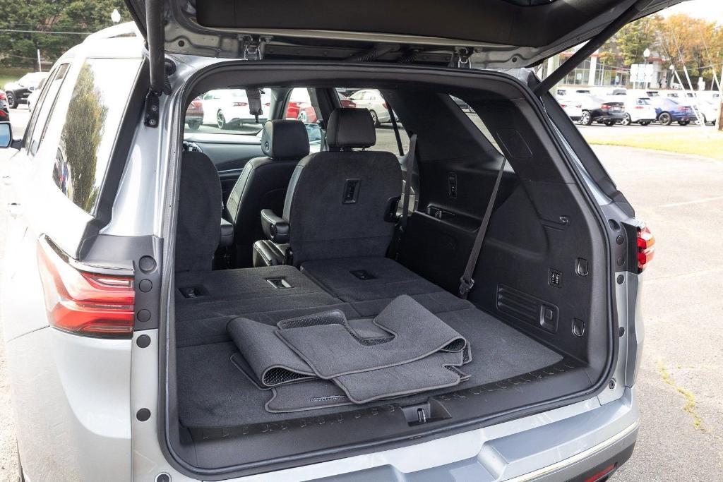 used 2023 Chevrolet Traverse car, priced at $34,485