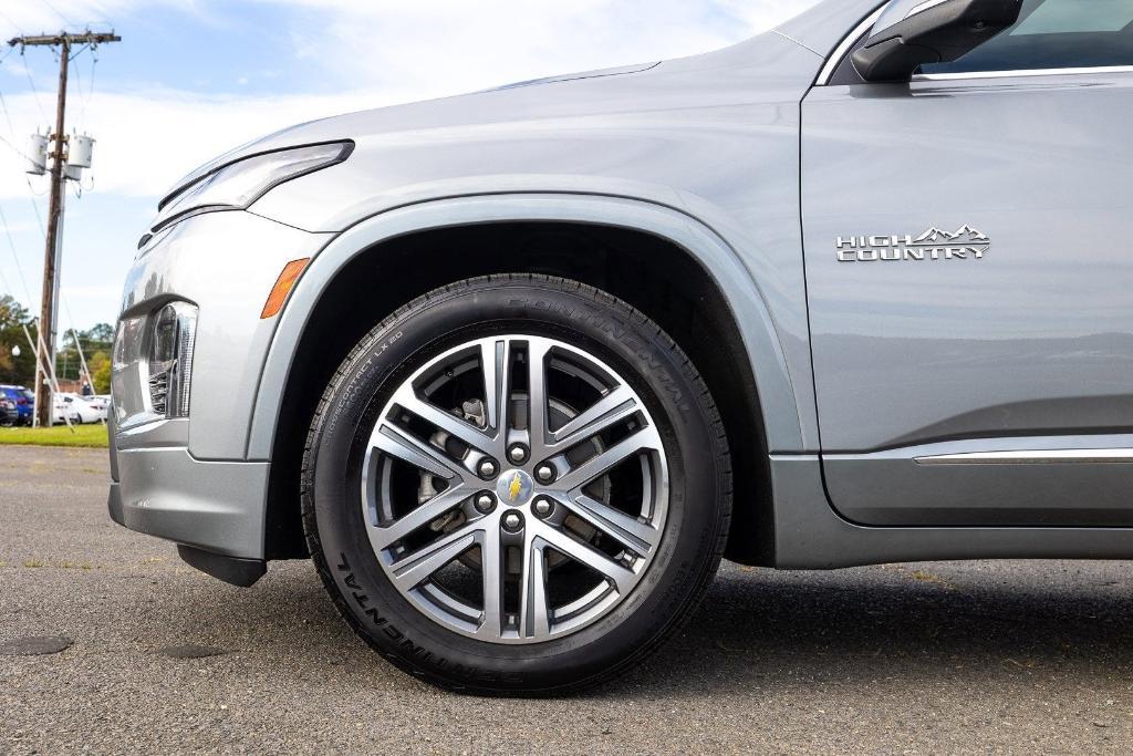 used 2023 Chevrolet Traverse car, priced at $36,495