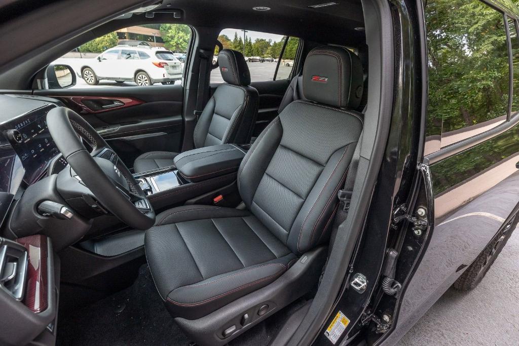 new 2026 Chevrolet Traverse car, priced at $47,127