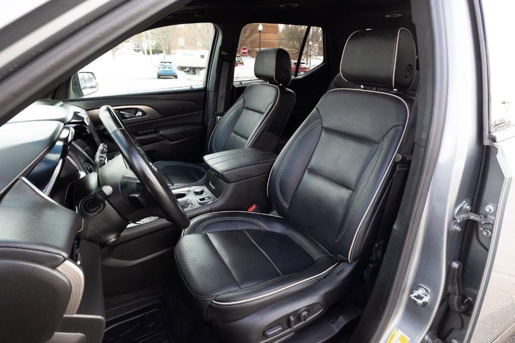 used 2023 Chevrolet Traverse car, priced at $34,250