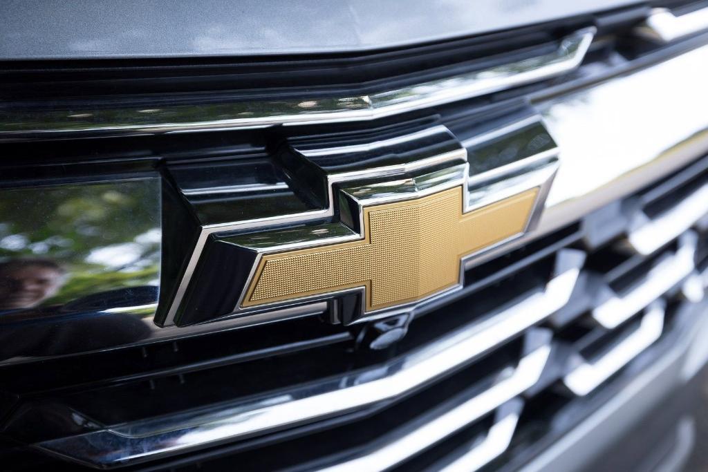 new 2026 Chevrolet Equinox car, priced at $23,220