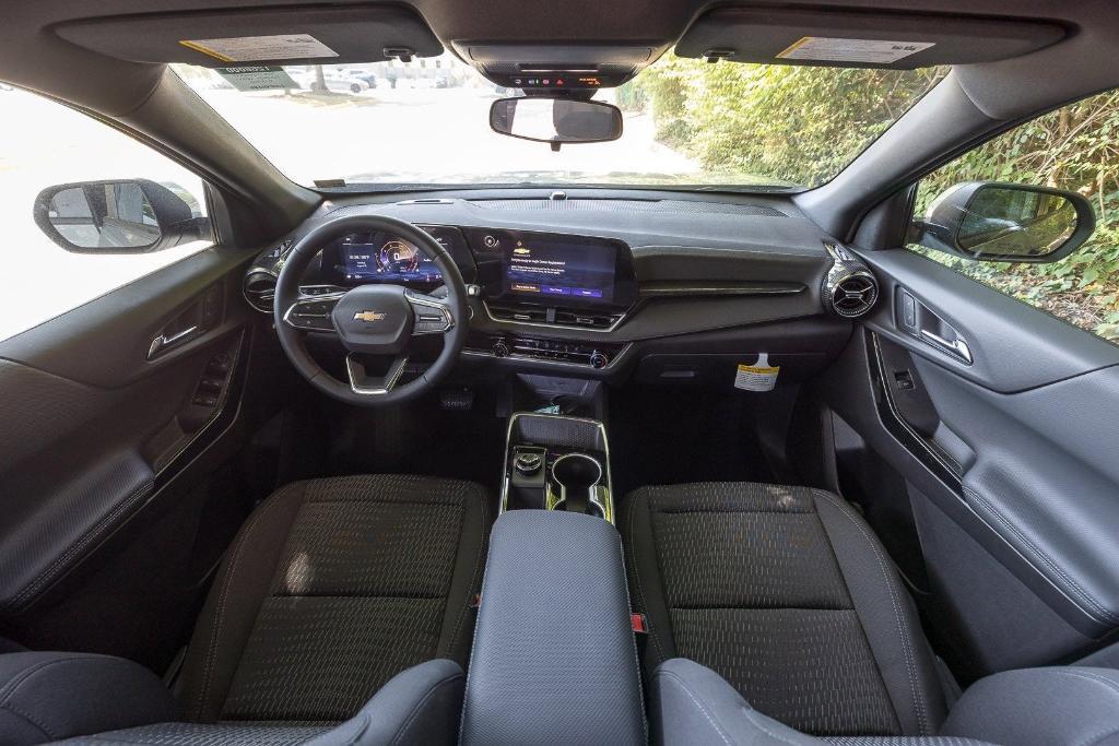 new 2026 Chevrolet Equinox car, priced at $25,776