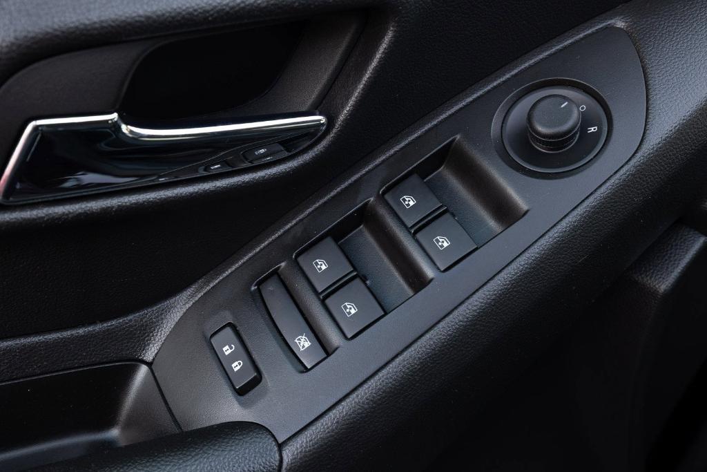 used 2022 Chevrolet Trax car, priced at $15,995