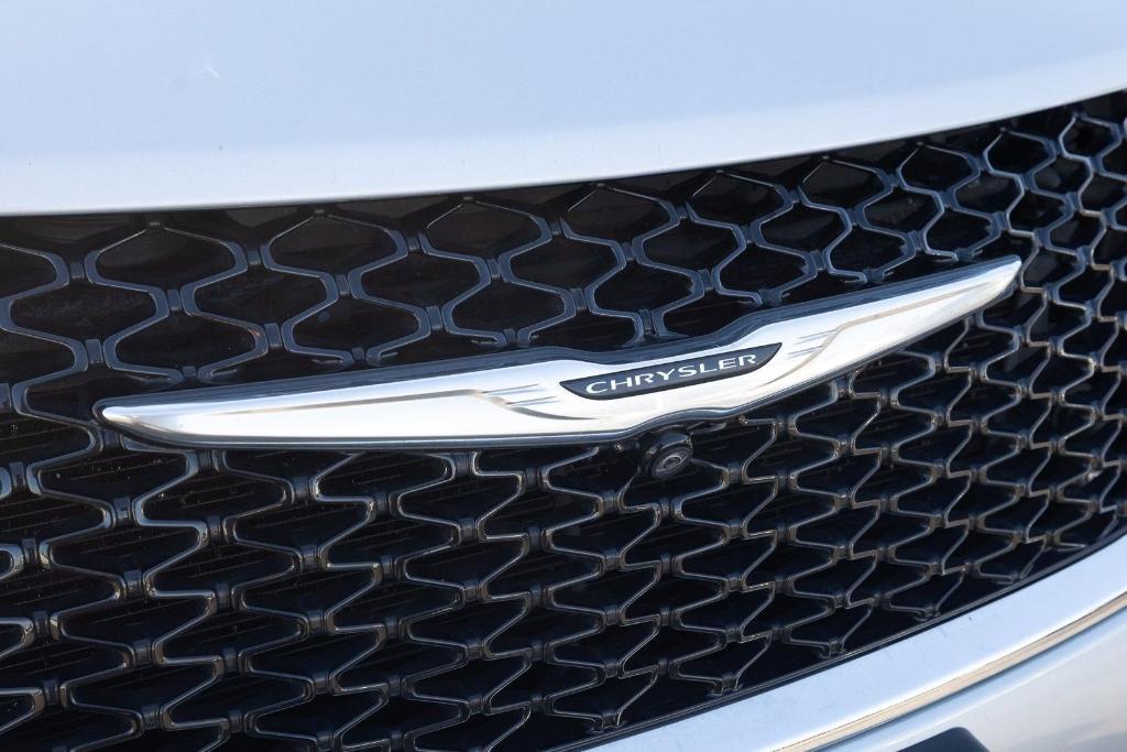 used 2023 Chrysler Pacifica Hybrid car, priced at $29,174