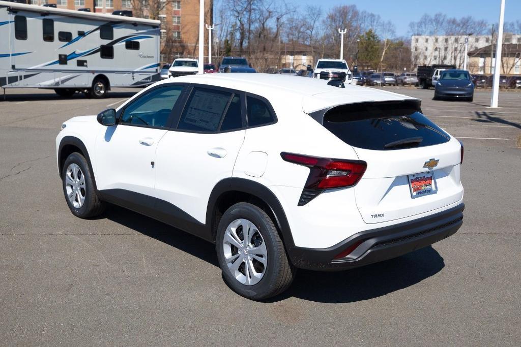 new 2026 Chevrolet Trax car, priced at $21,353