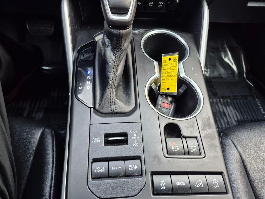 used 2020 Toyota Highlander car, priced at $30,723