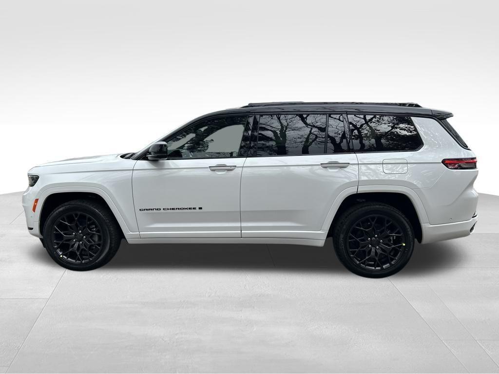 new 2025 Jeep Grand Cherokee L car, priced at $67,925