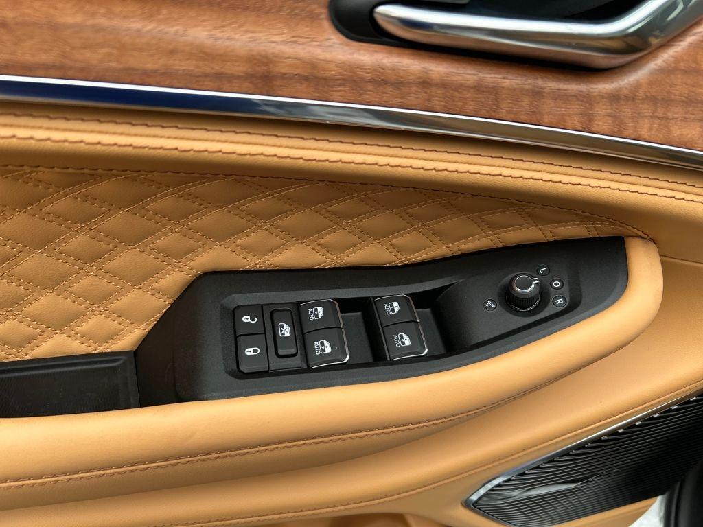 new 2025 Jeep Grand Cherokee L car, priced at $67,925