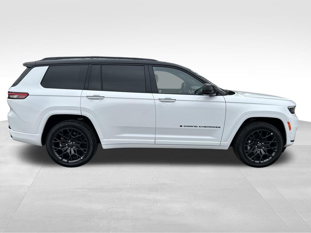 new 2025 Jeep Grand Cherokee L car, priced at $67,925