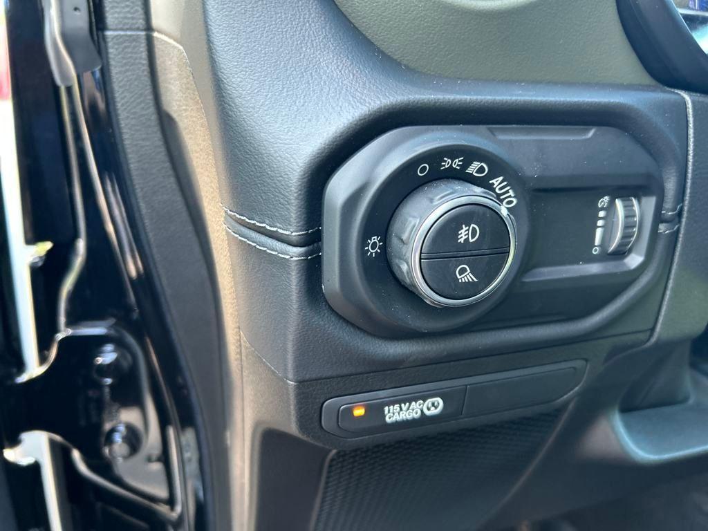 new 2025 Jeep Gladiator car, priced at $52,958