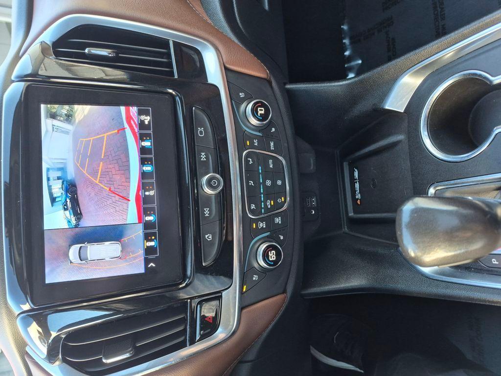 used 2021 Chevrolet Traverse car, priced at $21,998