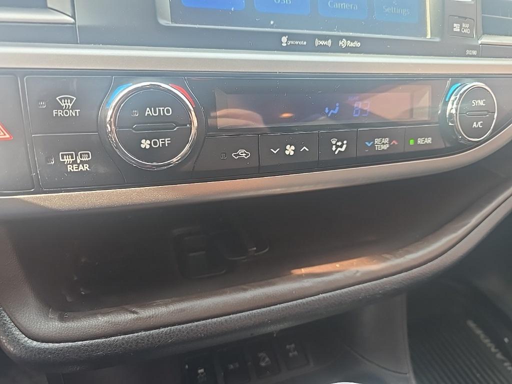 used 2019 Toyota Highlander car, priced at $22,300