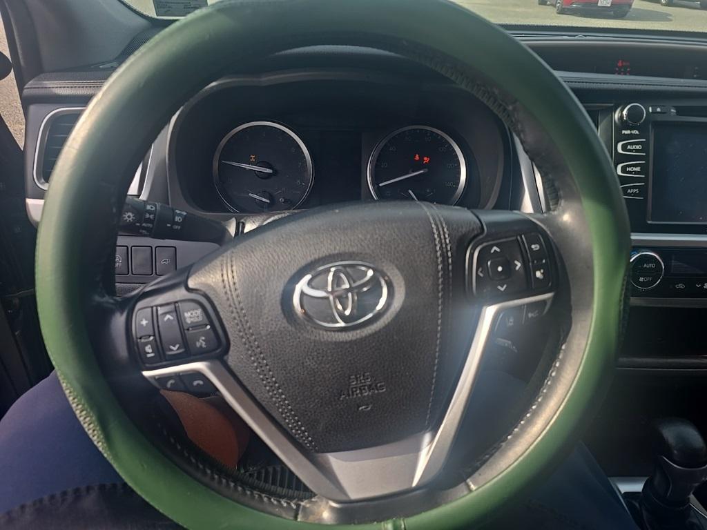 used 2019 Toyota Highlander car, priced at $22,300