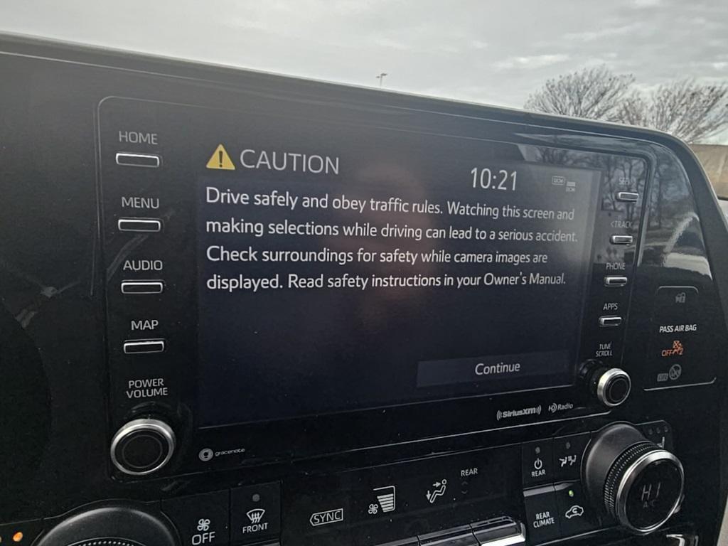 used 2022 Toyota Highlander car, priced at $34,300