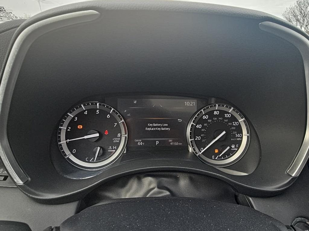 used 2022 Toyota Highlander car, priced at $34,300