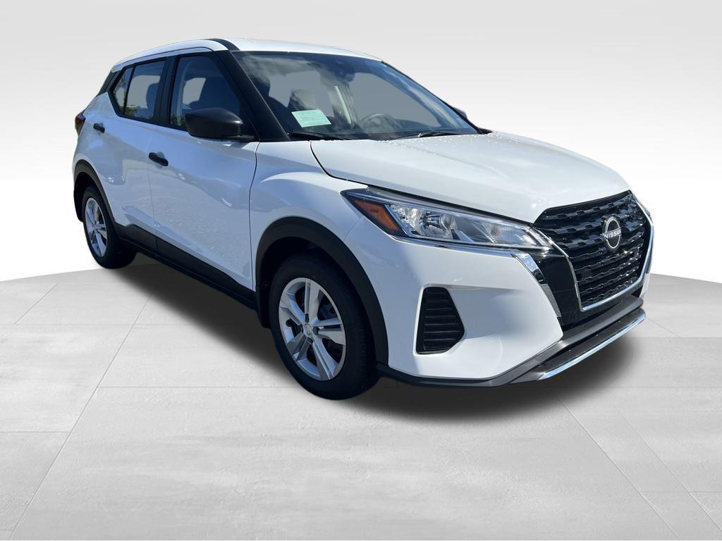 new 2025 Nissan Kicks car, priced at $21,740