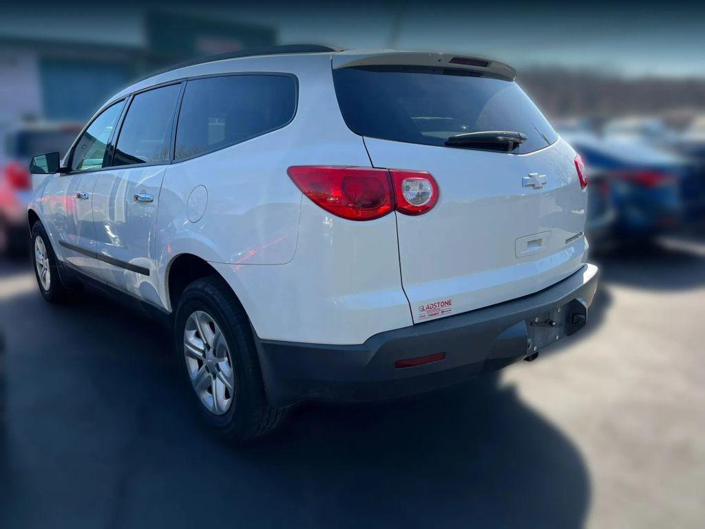 used 2011 Chevrolet Traverse car, priced at $7,995