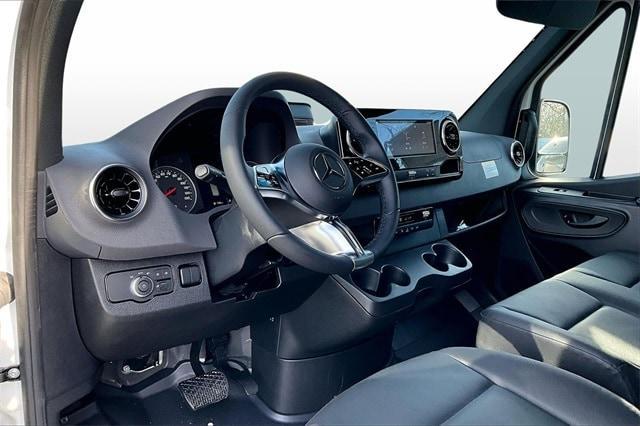 new 2025 Mercedes-Benz Sprinter 3500 car, priced at $66,121