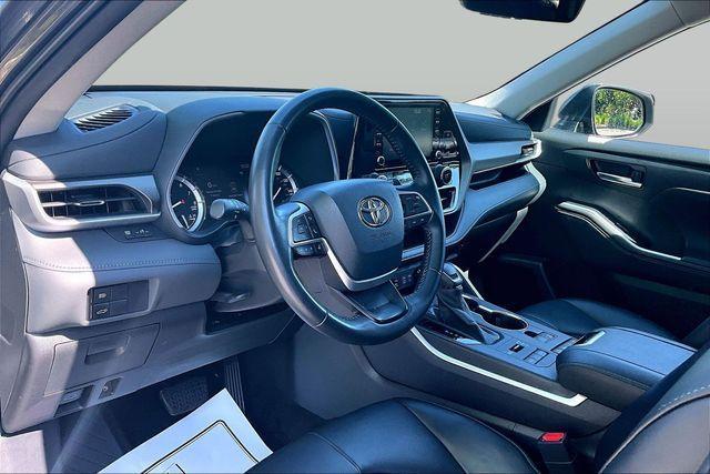 used 2022 Toyota Highlander car, priced at $35,643