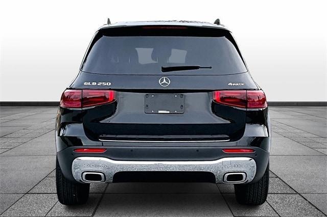 used 2025 Mercedes-Benz GLB 250 car, priced at $42,302
