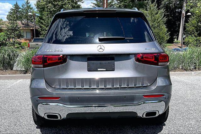 used 2022 Mercedes-Benz GLB 250 car, priced at $32,881