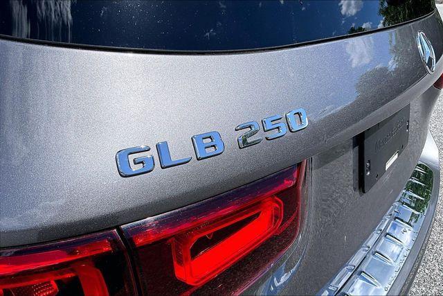 used 2022 Mercedes-Benz GLB 250 car, priced at $32,881