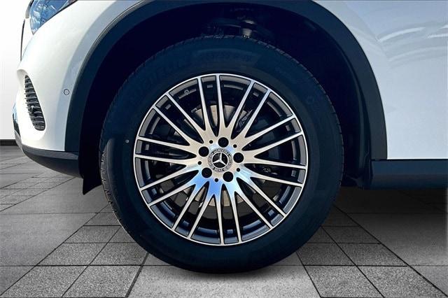 new 2026 Mercedes-Benz GLC 300 car, priced at $57,920