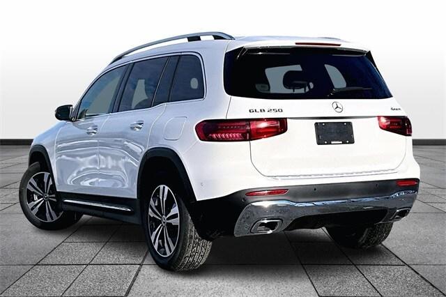 new 2026 Mercedes-Benz GLB 250 car, priced at $52,460