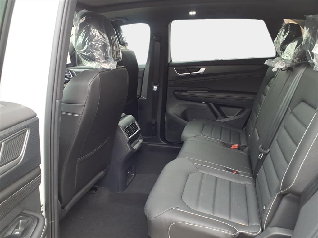 new 2026 Volkswagen Atlas Cross Sport car, priced at $51,496