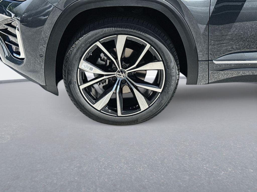 new 2026 Volkswagen Atlas car, priced at $53,636